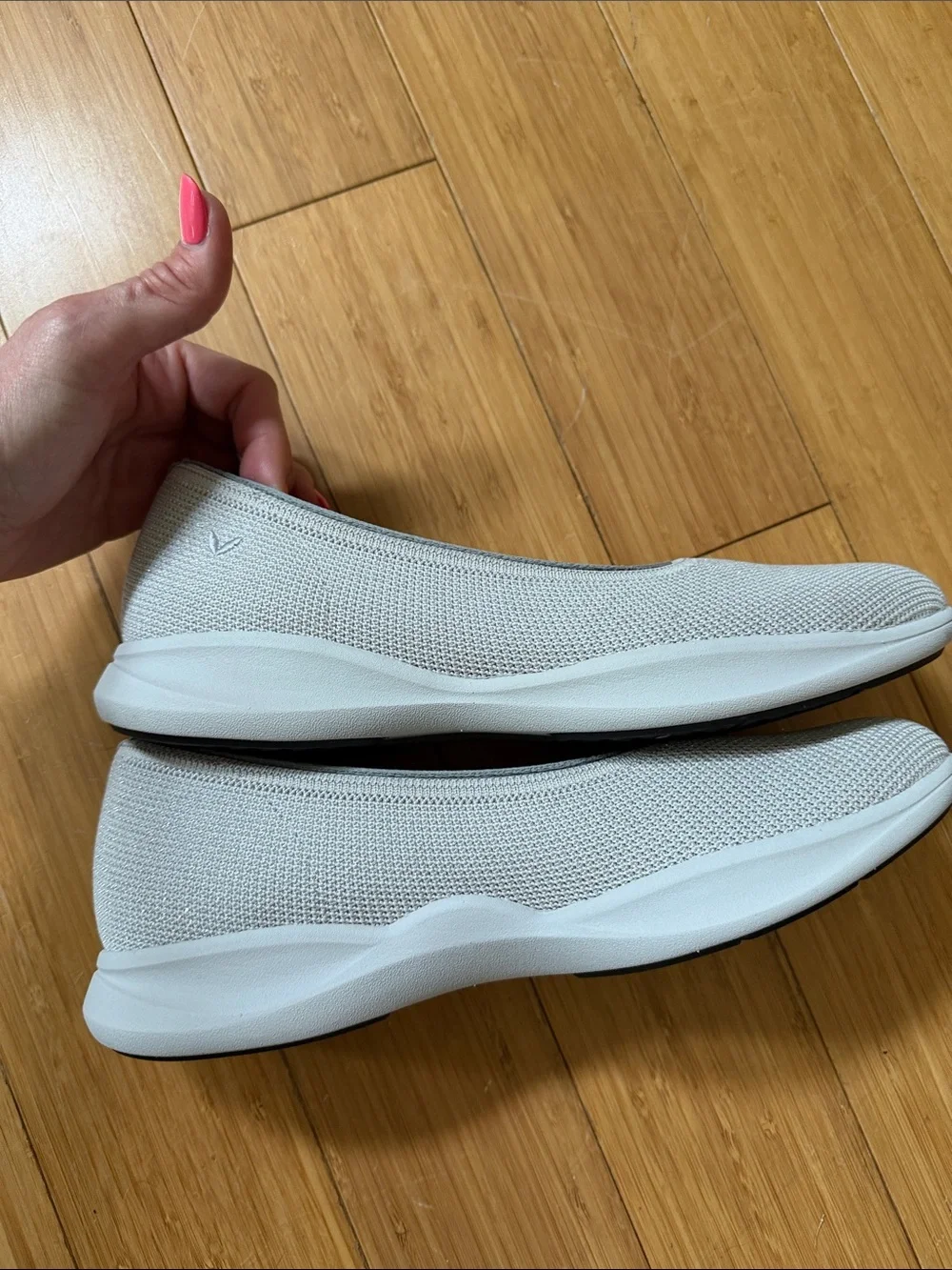 Women's Slip-On Knit Flats in Light Glittery Gray
